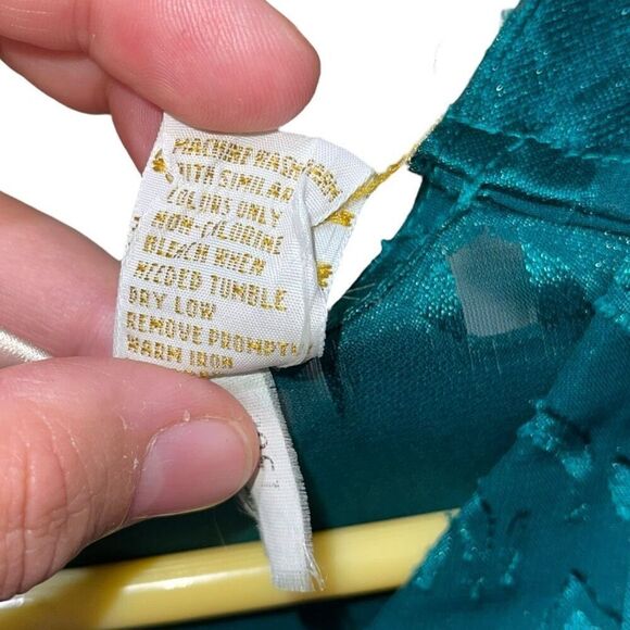 Victoria’s Secret Dark Green Floral Partial Sheer Pajama Top - Size XS - Picture 4 of 7